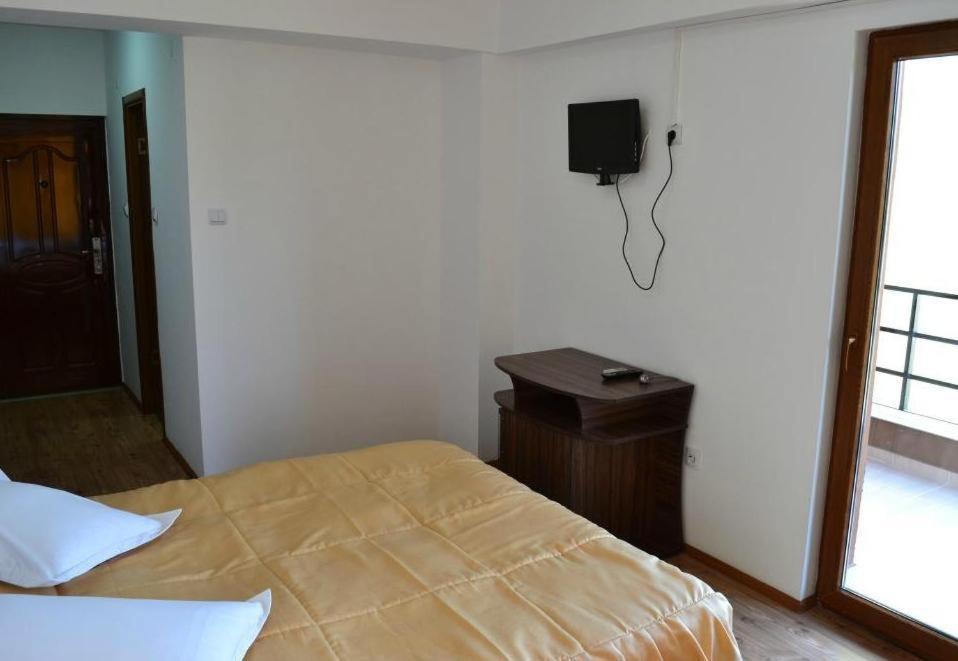 Hotel Corsar Тулча Екстериор снимка