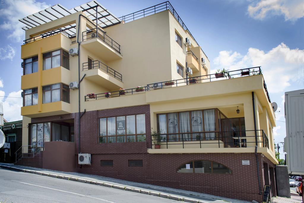 Hotel Corsar Тулча Екстериор снимка